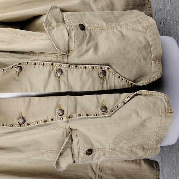 Zana Di Tan Embellished Long Sleeve Collarless Hook Front Below Waist Light Coat - Picture 6 of 16